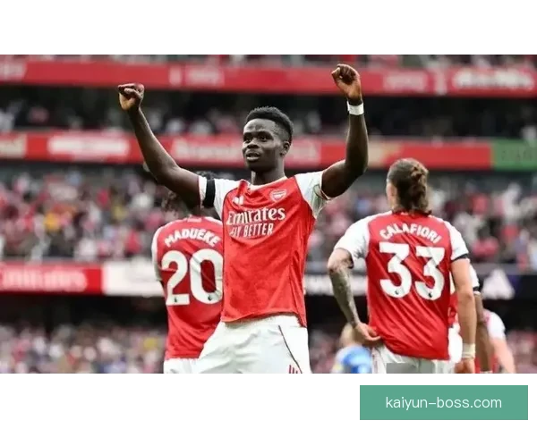 萨卡在近期比赛中表现稳健，持续提升其全能型边锋的竞争力。