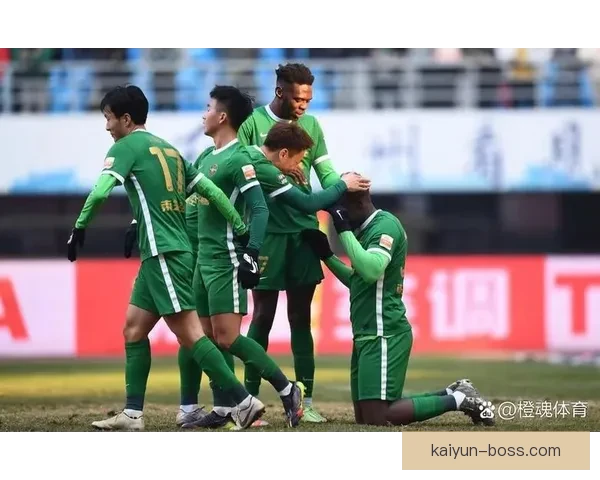 亚冠联赛青年版最新动态分析及球队表现趋势观察